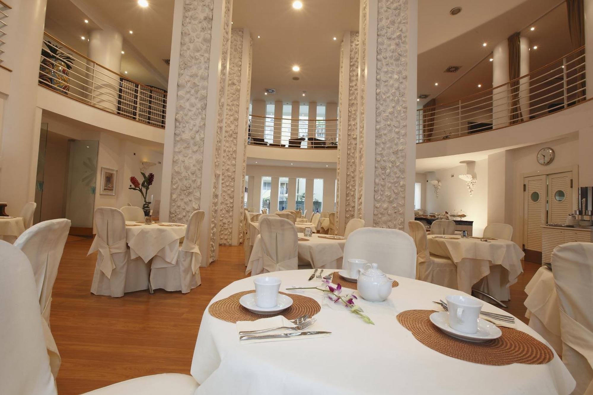 Luxor Hotel 4*